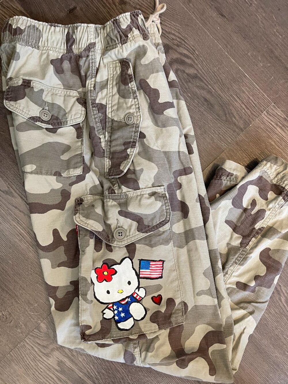 Hand-Painted Hello Kitty Camouflage Cargo Pants Levi's